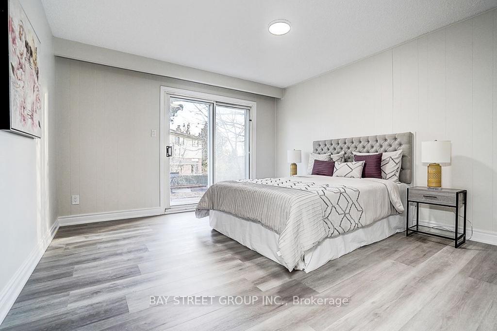 Photo 4 of Unit Ground & Basement, 269 Shawnee Circle, North York, Pleasant View — HOMEH
