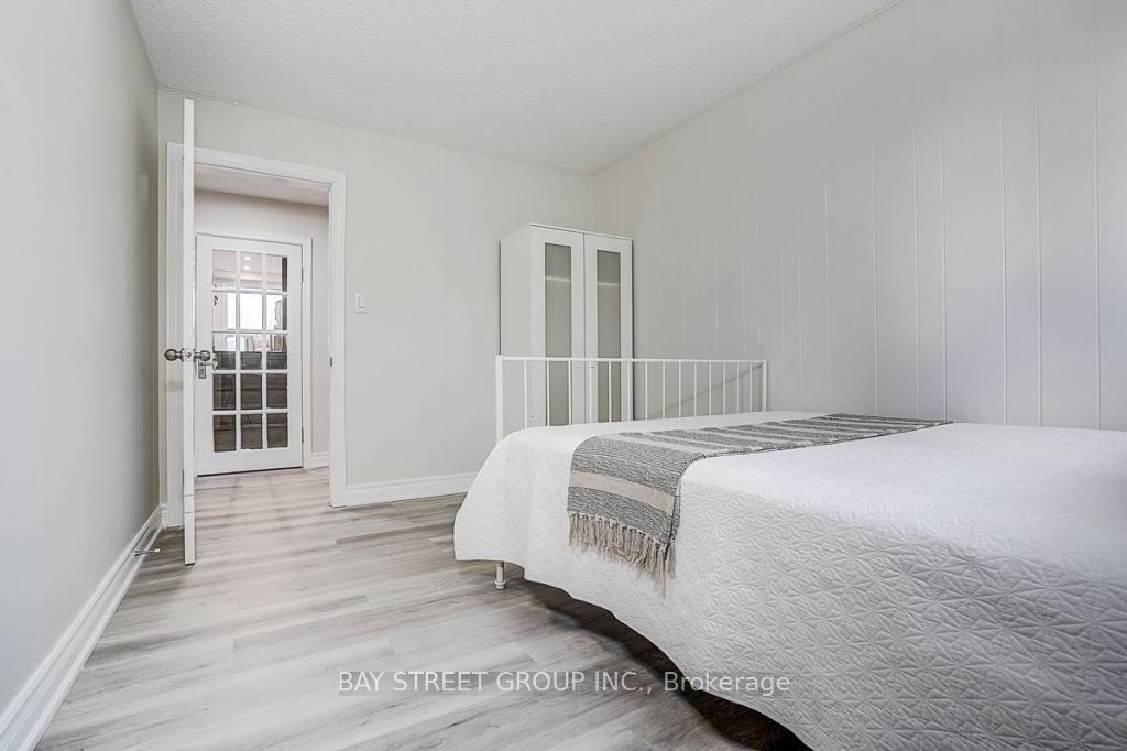 Photo 6 of Unit Ground & Basement, 269 Shawnee Circle, North York, Pleasant View — HOMEH