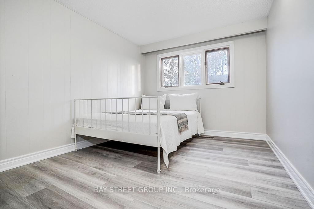 Photo 7 of Unit Ground & Basement, 269 Shawnee Circle, North York, Pleasant View — HOMEH