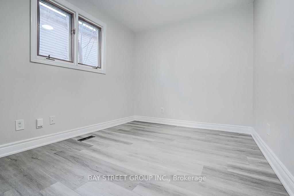 Photo 8 of Unit Ground & Basement, 269 Shawnee Circle, North York, Pleasant View — HOMEH