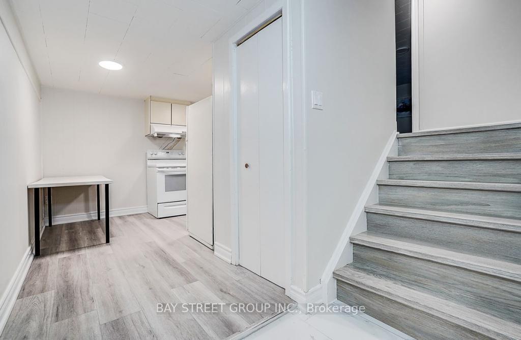 Photo 11 of Unit Ground & Basement, 269 Shawnee Circle, North York, Pleasant View — HOMEH