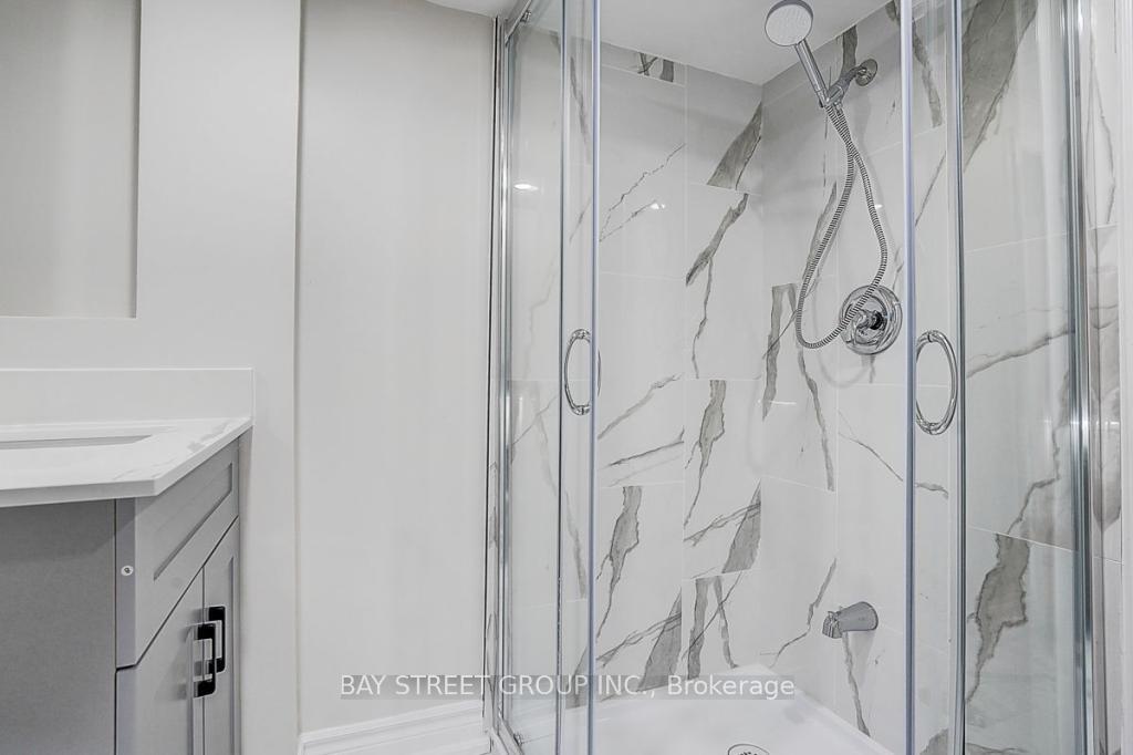 Photo 16 of Unit Ground & Basement, 269 Shawnee Circle, North York, Pleasant View — HOMEH