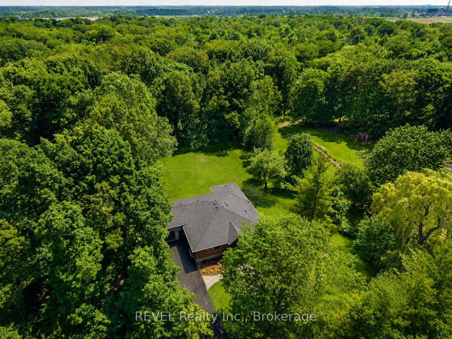 Photo 2 of 8780 Brown Road, Niagara Falls, Brown — HOMEH