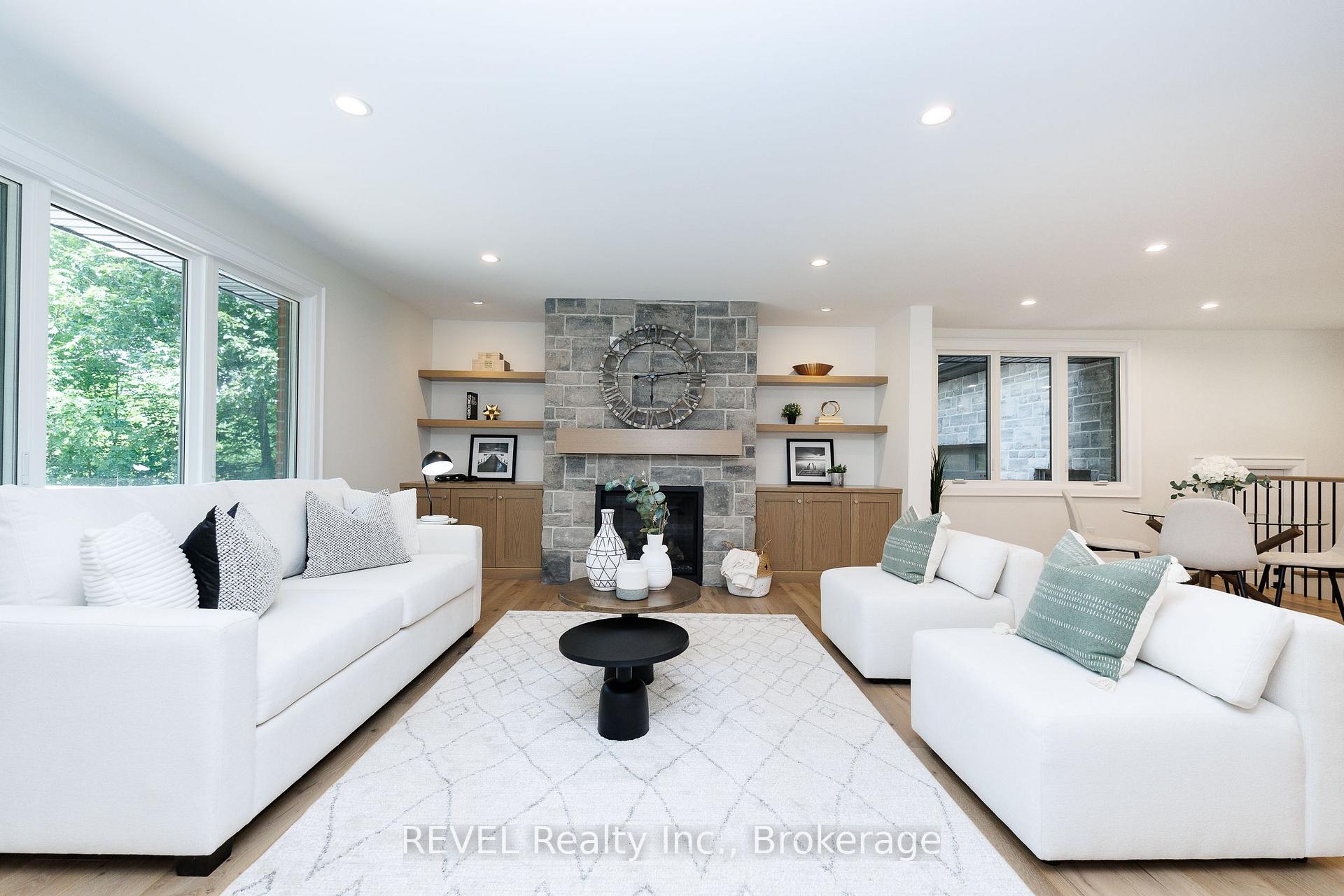 Photo 5 of 8780 Brown Road, Niagara Falls, Brown — HOMEH