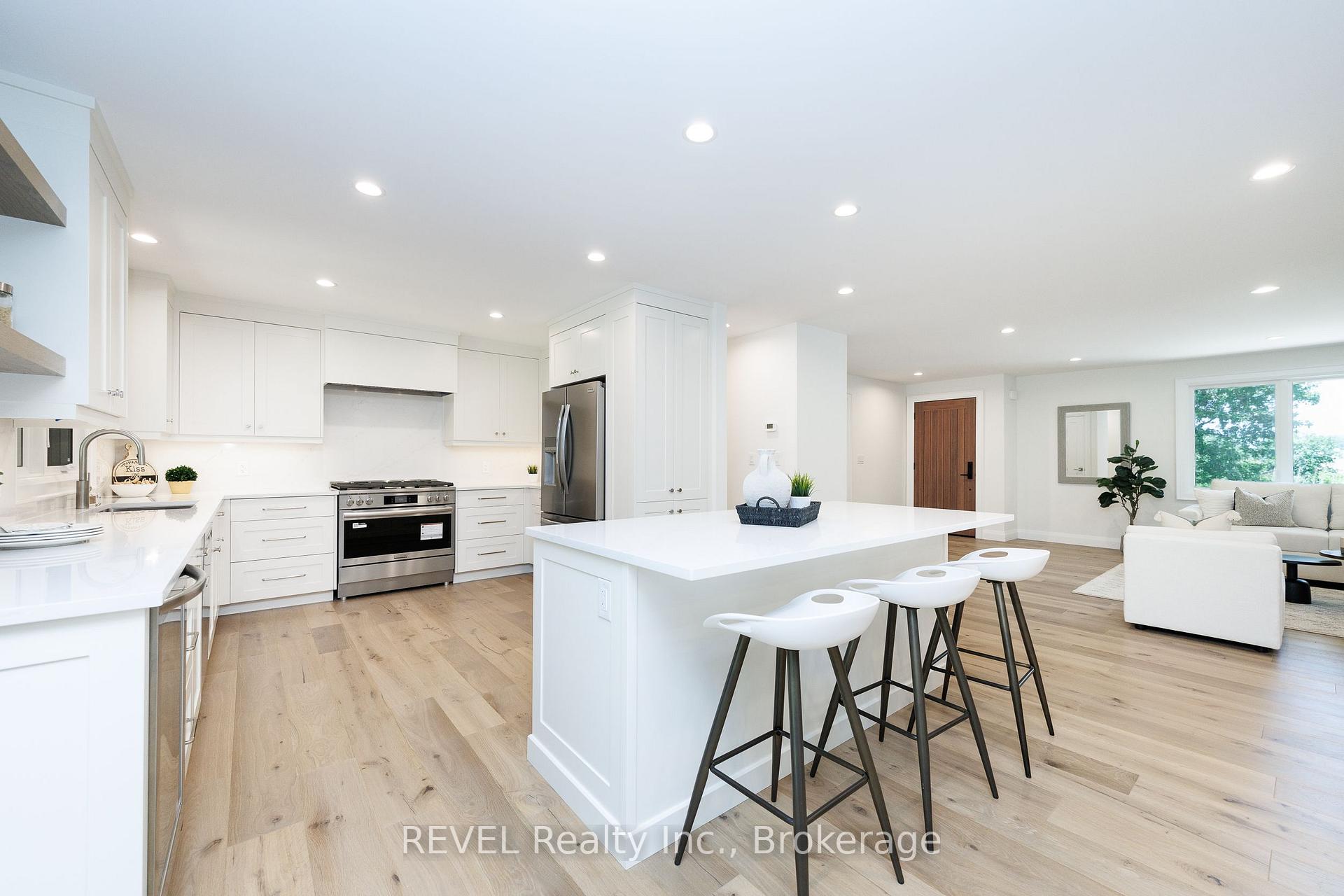 Photo 12 of 8780 Brown Road, Niagara Falls, Brown — HOMEH