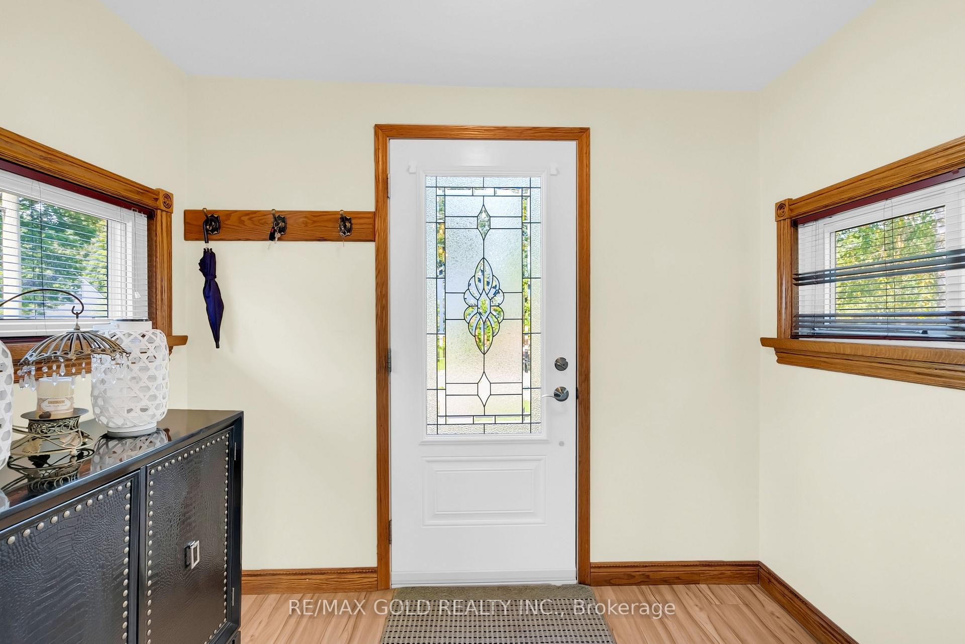 Photo 16 of 213 Mason Boulevard, Halton Hills, Acton — HOMEH