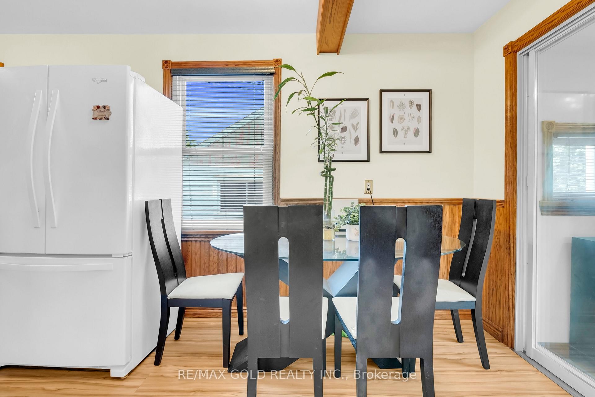 Photo 13 of 213 Mason Boulevard, Halton Hills, Acton — HOMEH