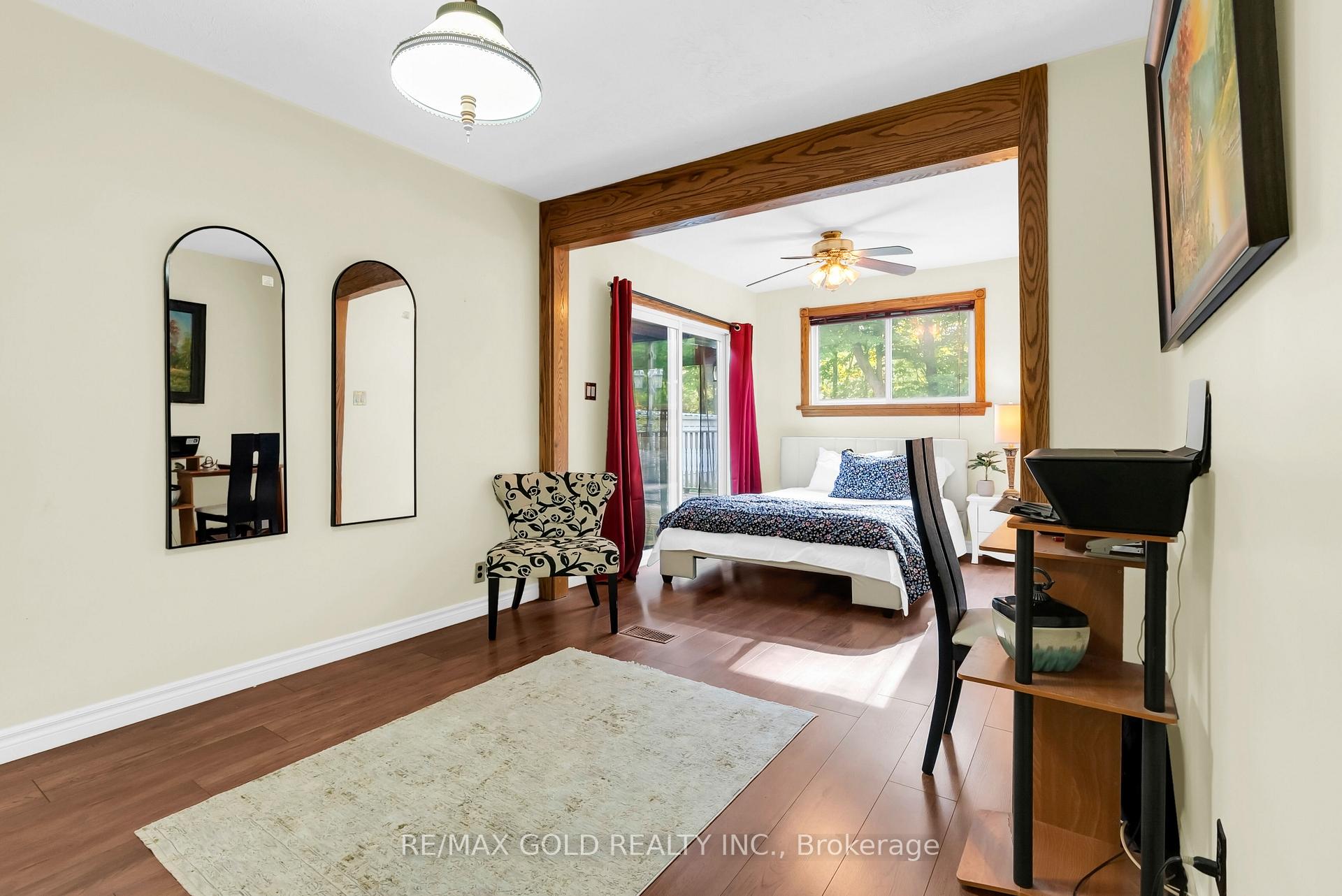 Photo 8 of 213 Mason Boulevard, Halton Hills, Acton — HOMEH
