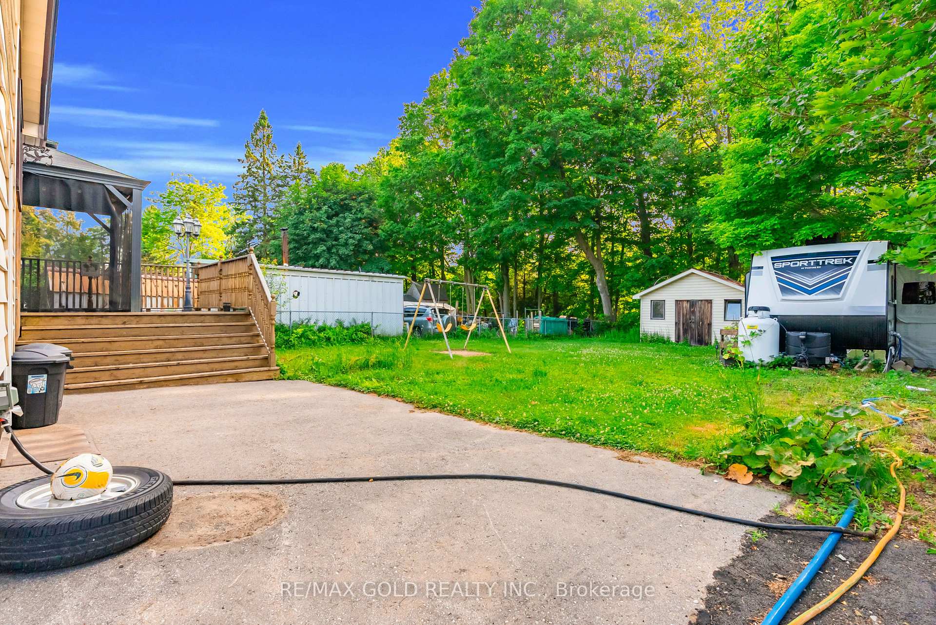 Photo 32 of 213 Mason Boulevard, Halton Hills, Acton — HOMEH