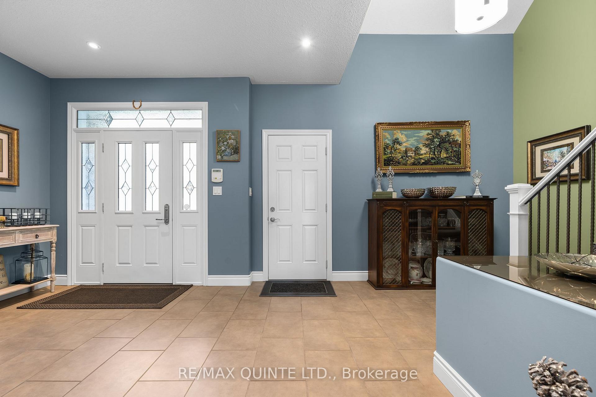 Photo 9 of 24 Gracefield Lane, Belleville, Belleville Ward — HOMEH