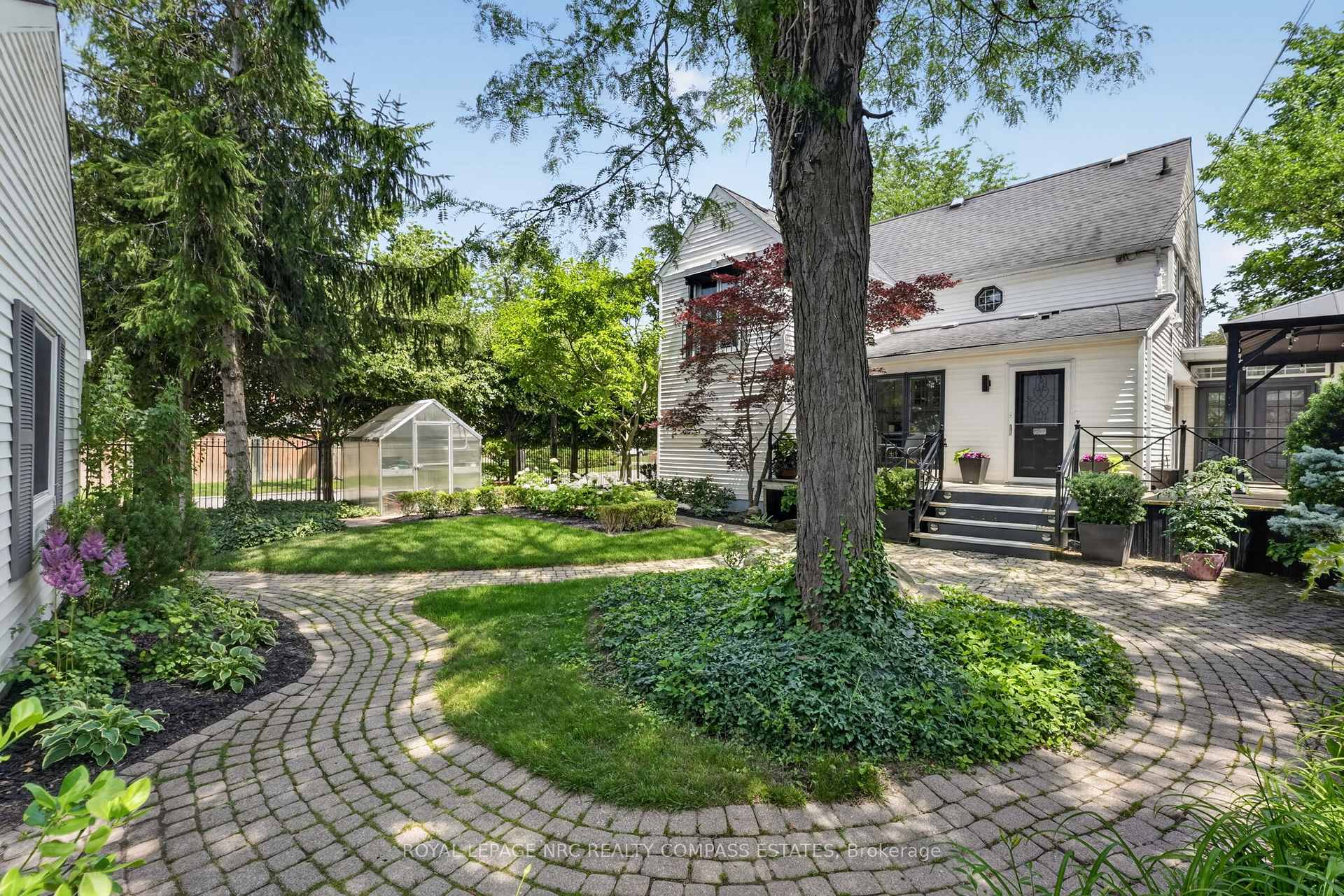 Photo 38 of 54 Glenridge Avenue, St. Catharines, Old Glenridge — HOMEH