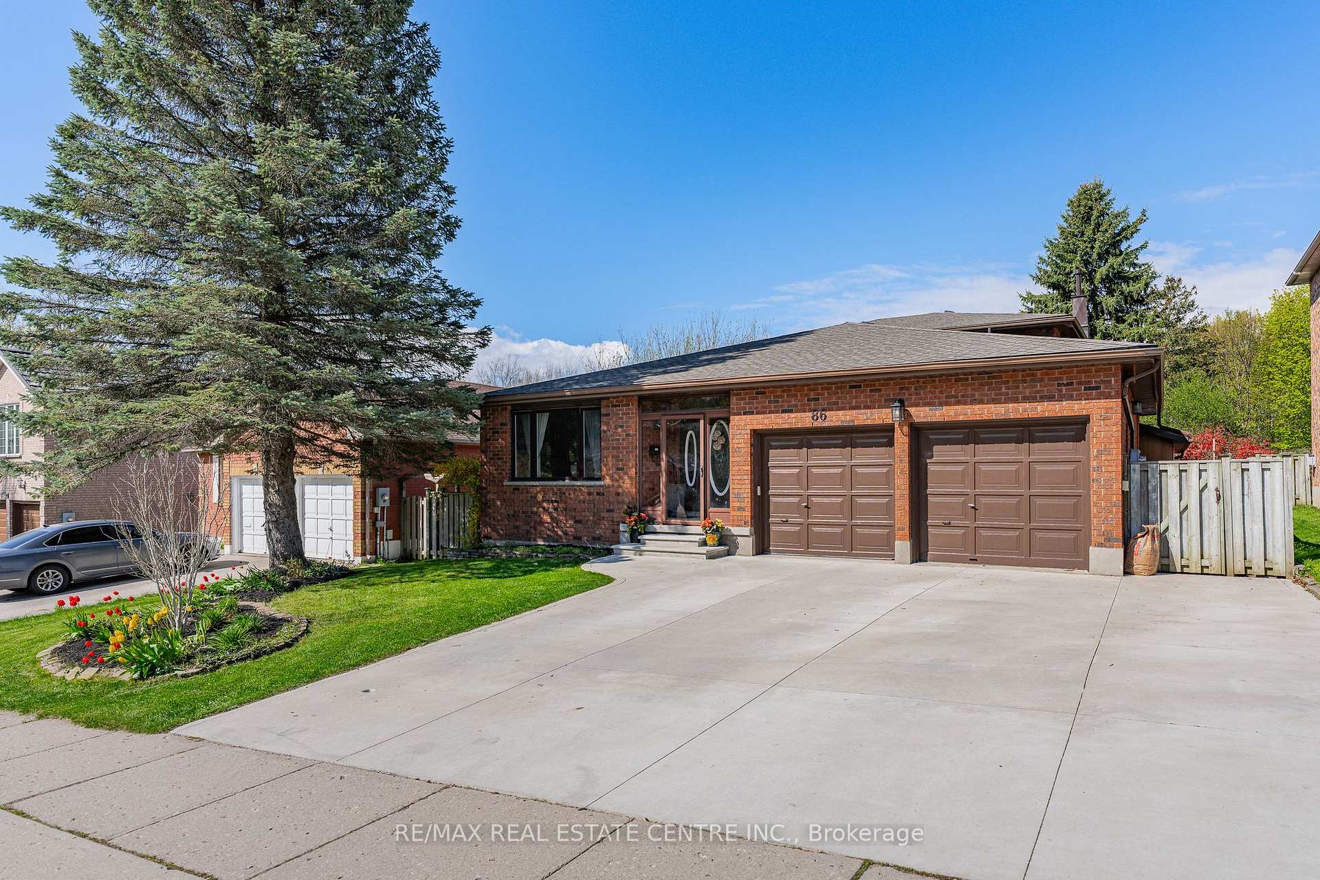 Photo 3 of 86 Chimney Hill Drive, Cambridge, Sheldon-Conestoga — HOMEH