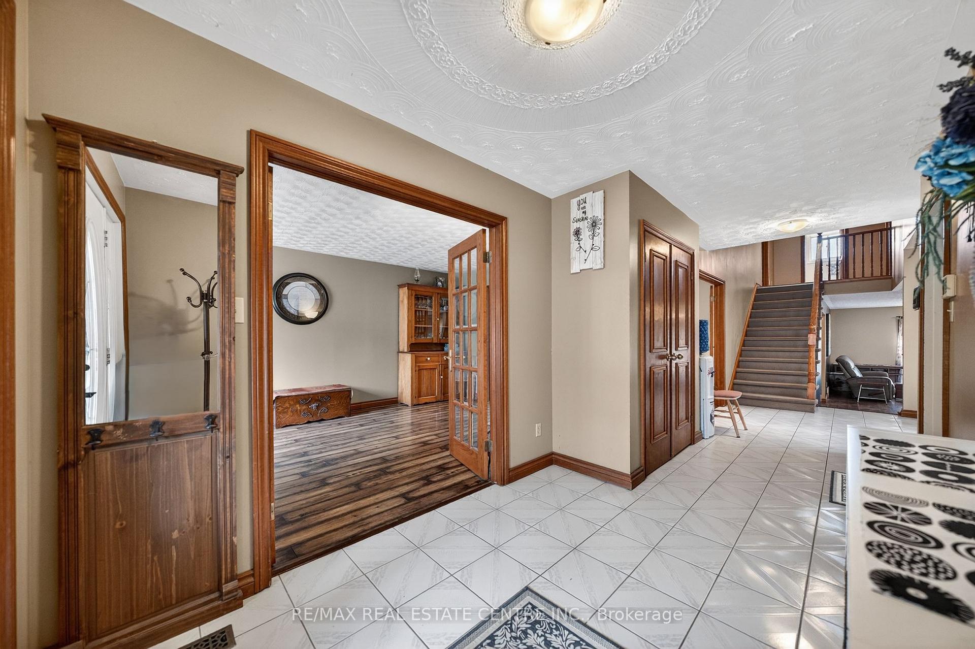 Photo 7 of 86 Chimney Hill Drive, Cambridge, Sheldon-Conestoga — HOMEH