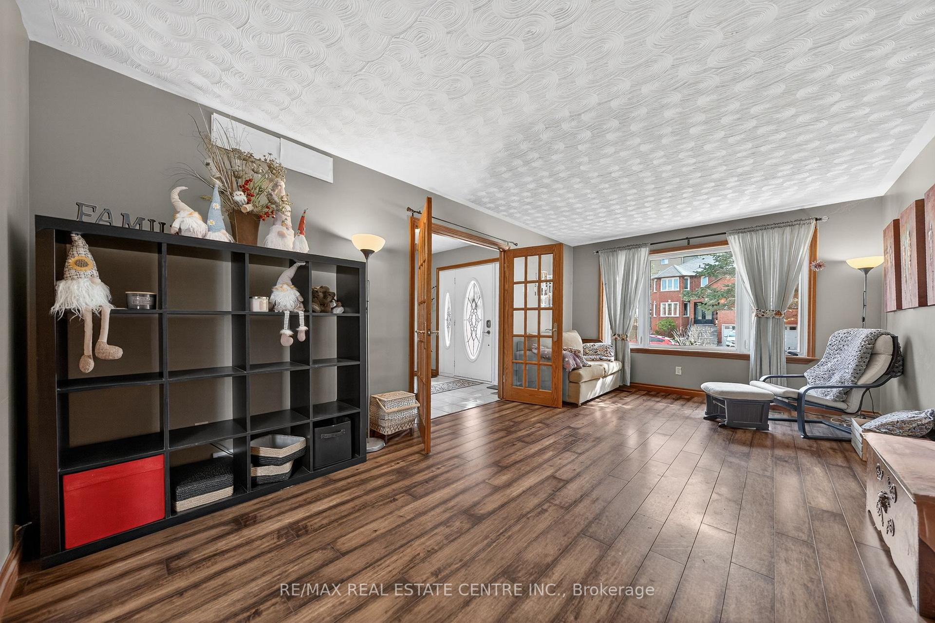 Photo 9 of 86 Chimney Hill Drive, Cambridge, Sheldon-Conestoga — HOMEH