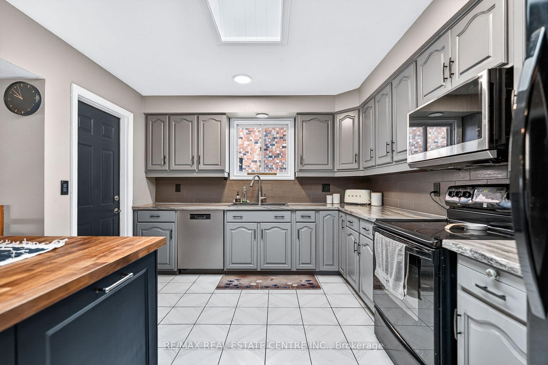 Photo 14 of 86 Chimney Hill Drive, Cambridge, Sheldon-Conestoga — HOMEH