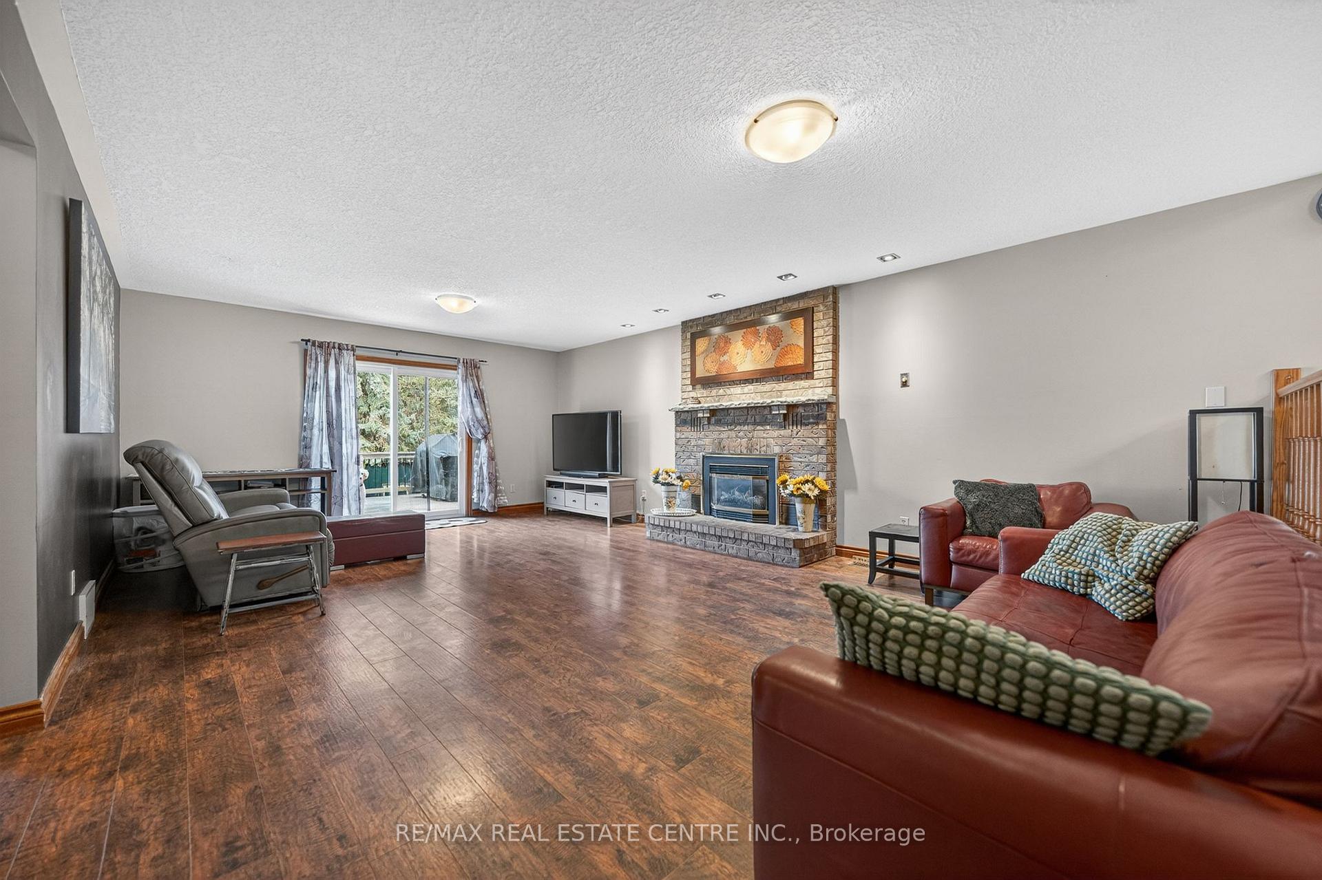 Photo 18 of 86 Chimney Hill Drive, Cambridge, Sheldon-Conestoga — HOMEH