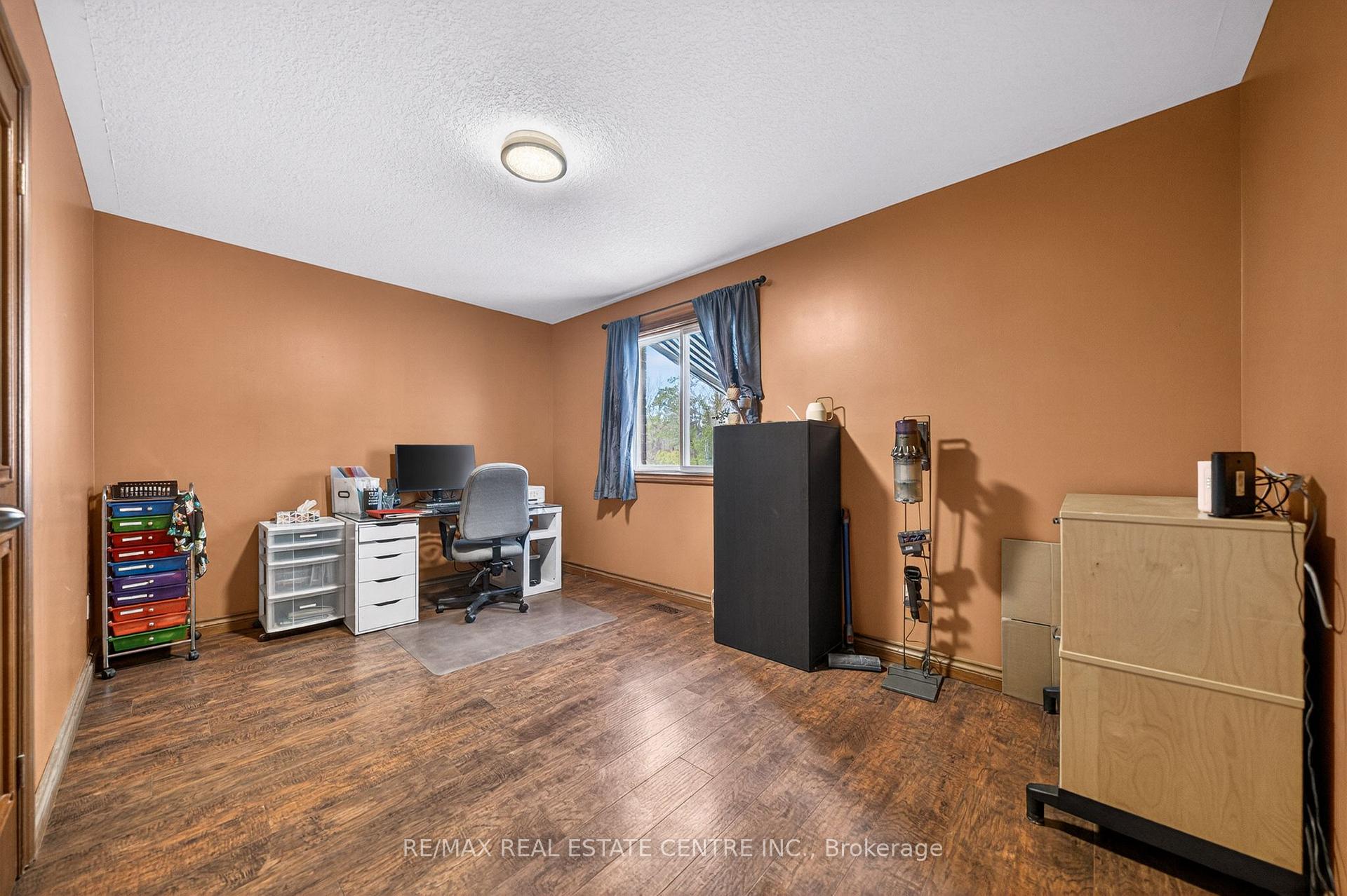 Photo 20 of 86 Chimney Hill Drive, Cambridge, Sheldon-Conestoga — HOMEH