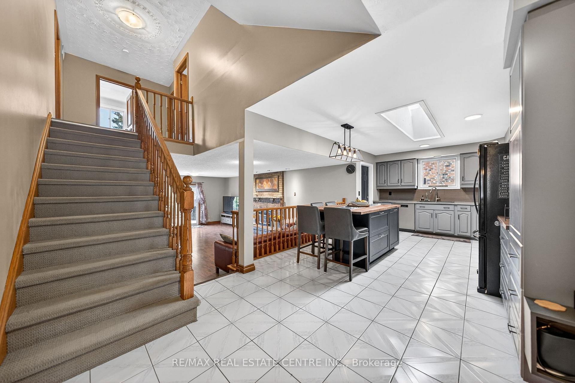 Photo 23 of 86 Chimney Hill Drive, Cambridge, Sheldon-Conestoga — HOMEH