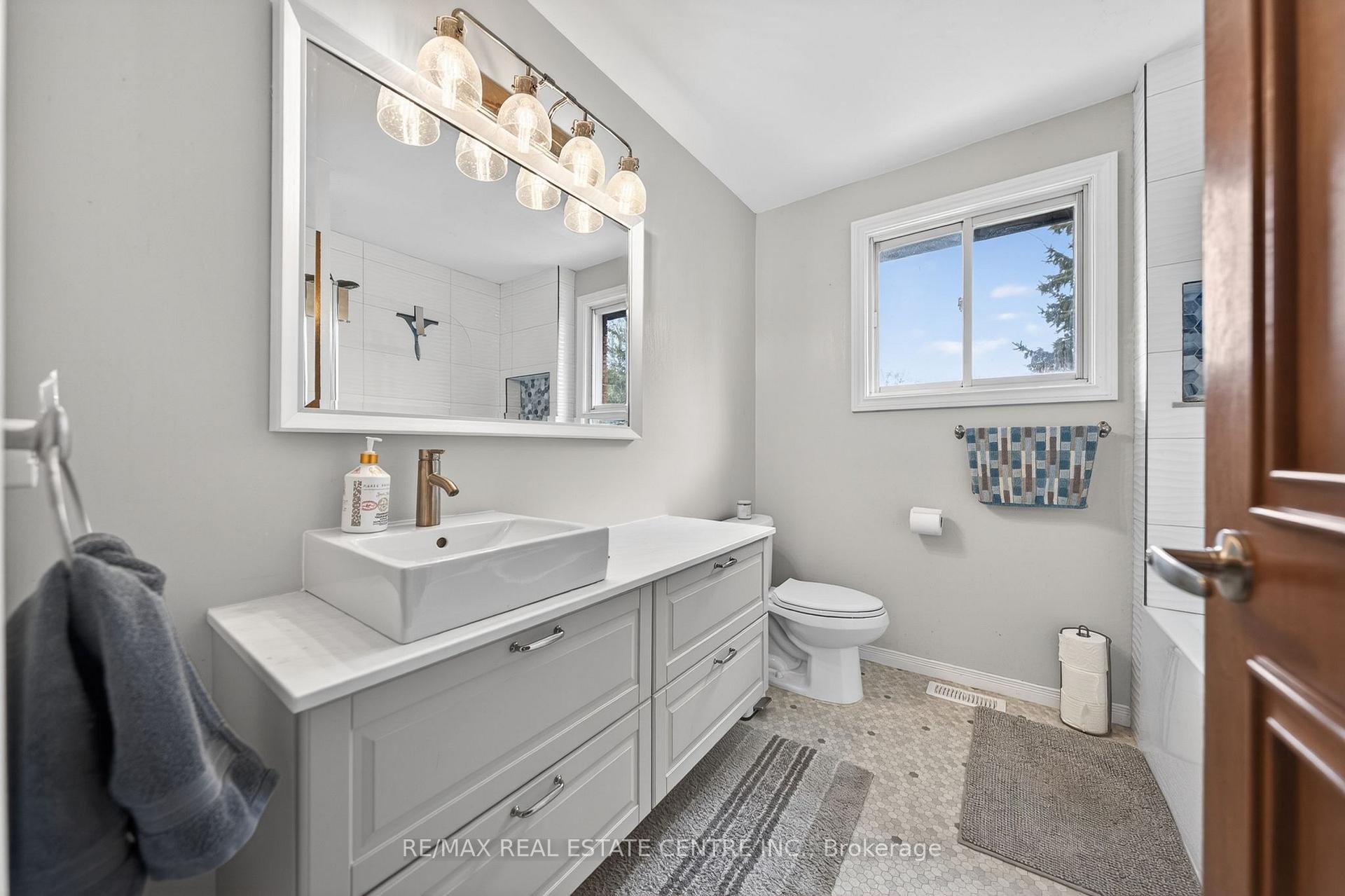 Photo 28 of 86 Chimney Hill Drive, Cambridge, Sheldon-Conestoga — HOMEH