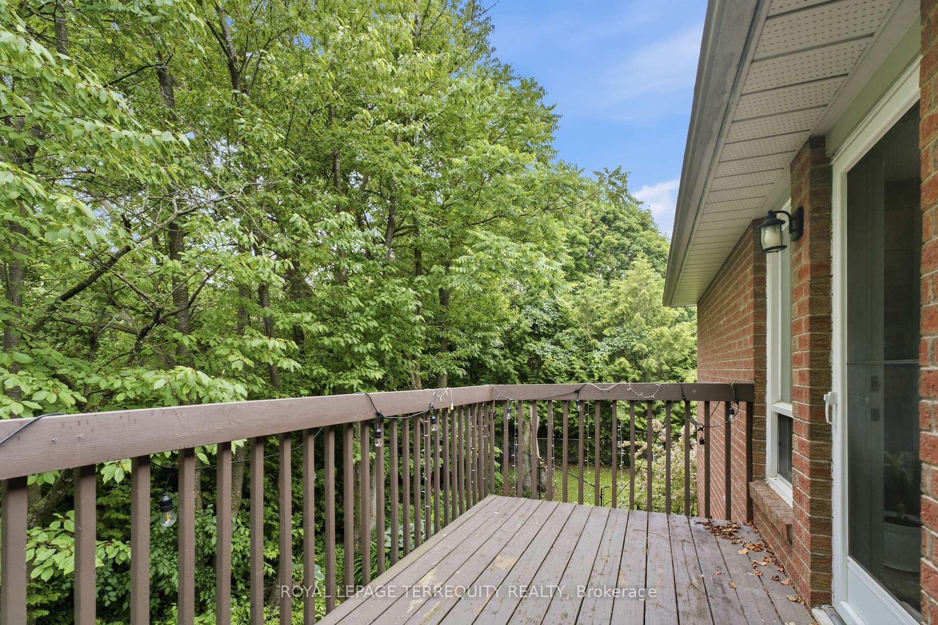 Photo 5 of 48 Borland Court, Clarington, Bowmanville — HOMEH