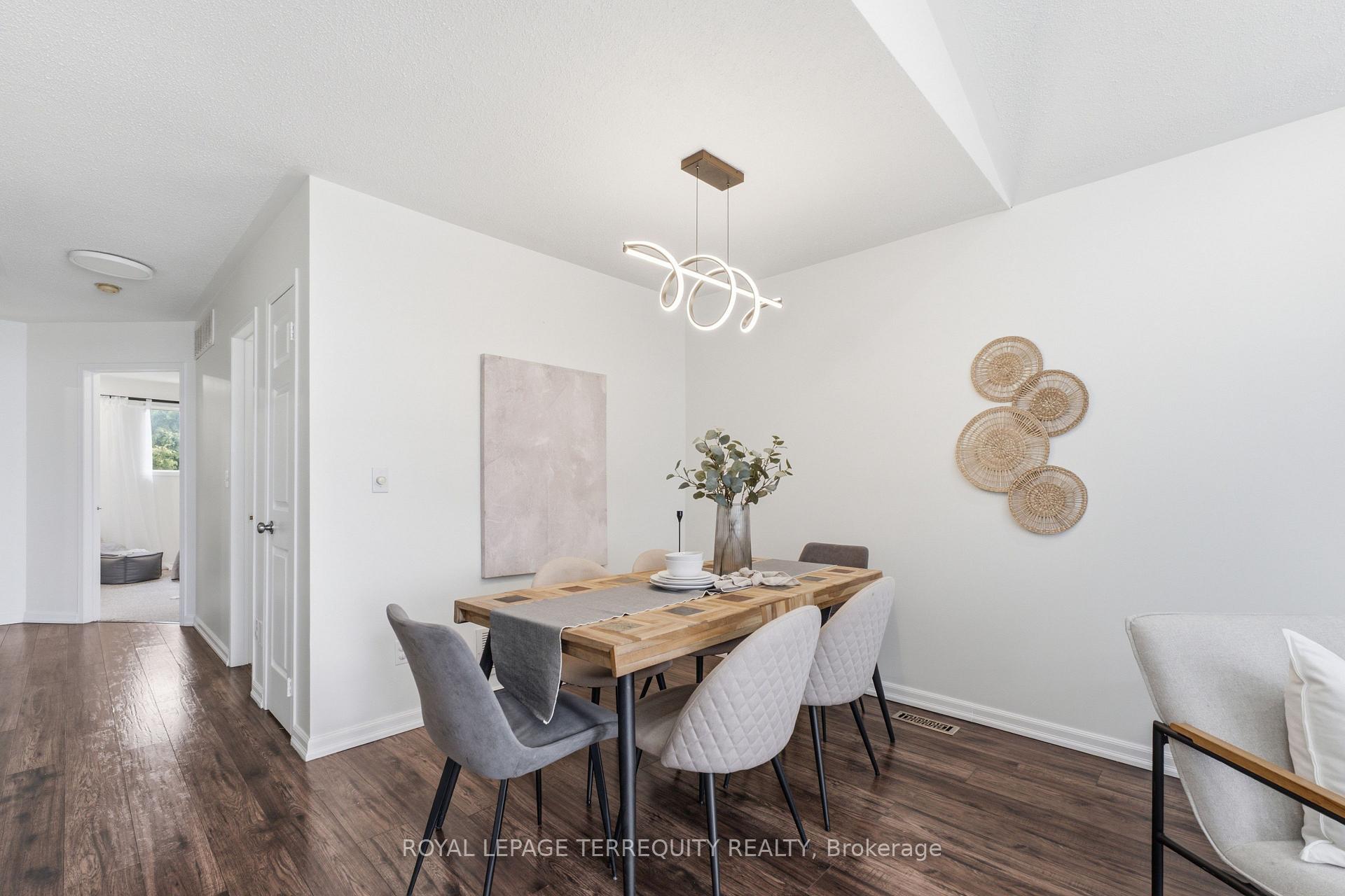 Photo 12 of 48 Borland Court, Clarington, Bowmanville — HOMEH