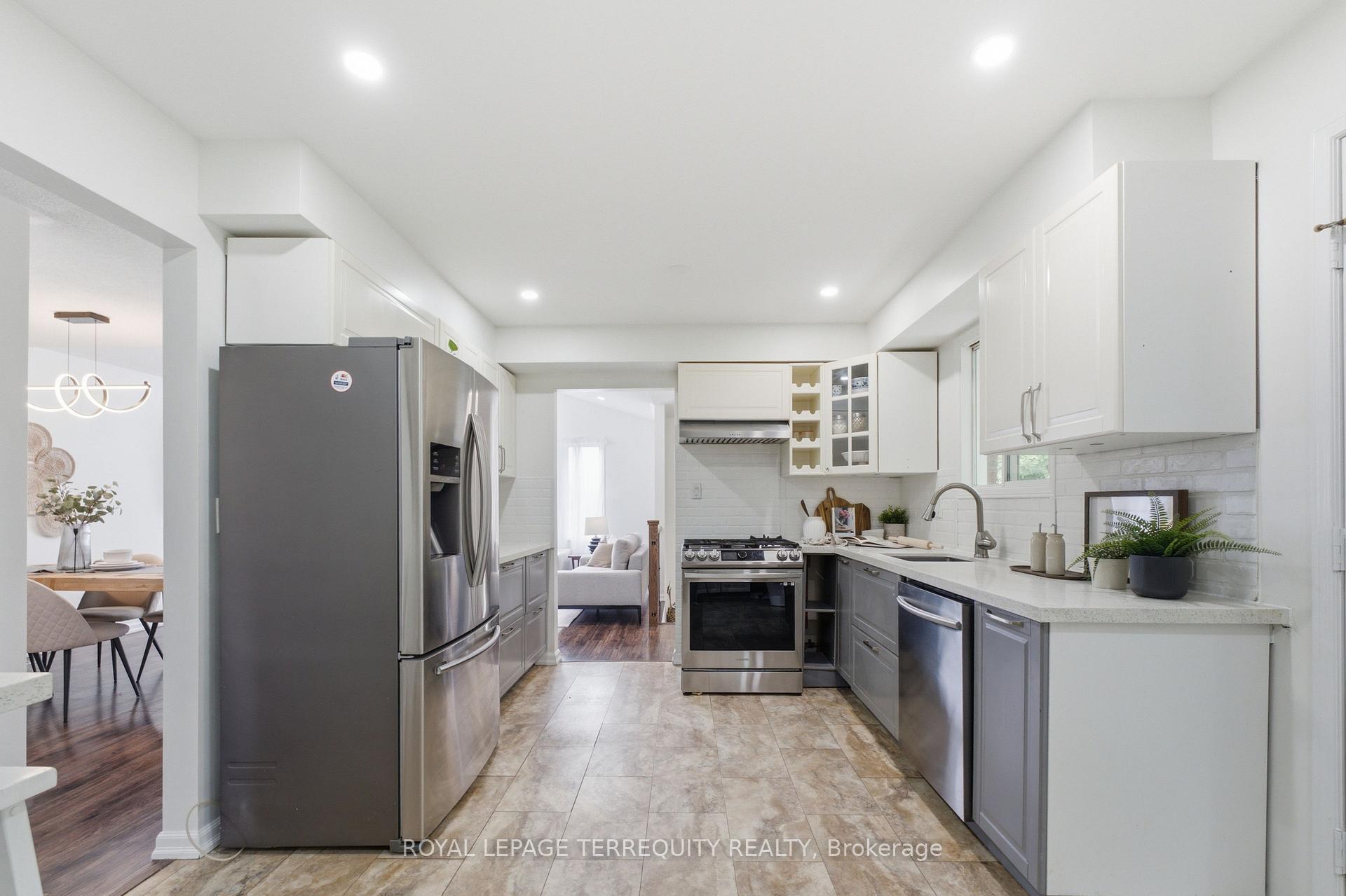 Photo 13 of 48 Borland Court, Clarington, Bowmanville — HOMEH