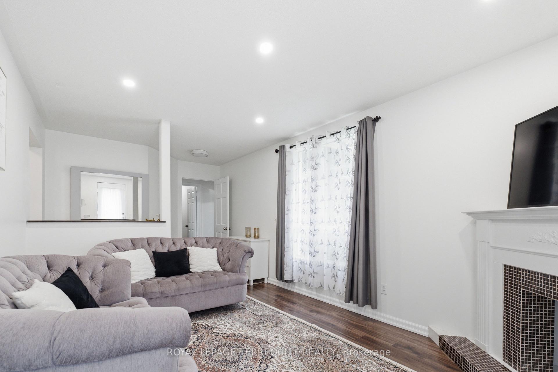 Photo 20 of 48 Borland Court, Clarington, Bowmanville — HOMEH