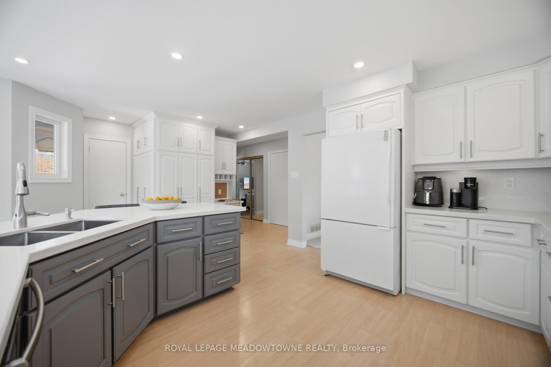 Photo 16 of 913 Maple Avenue, Milton, Dorset Park — HOMEH