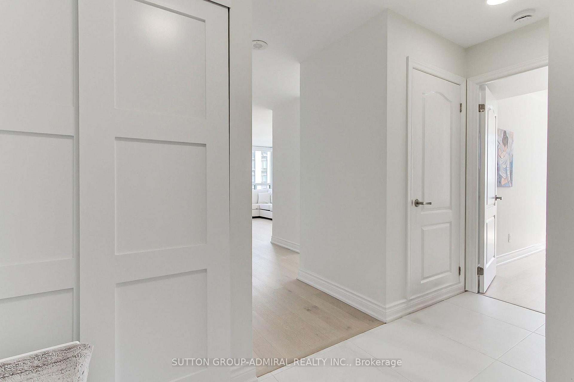 Photo 5 of Unit 905, 50 Disera Drive, Vaughan, Beverley Glen — HOMEH