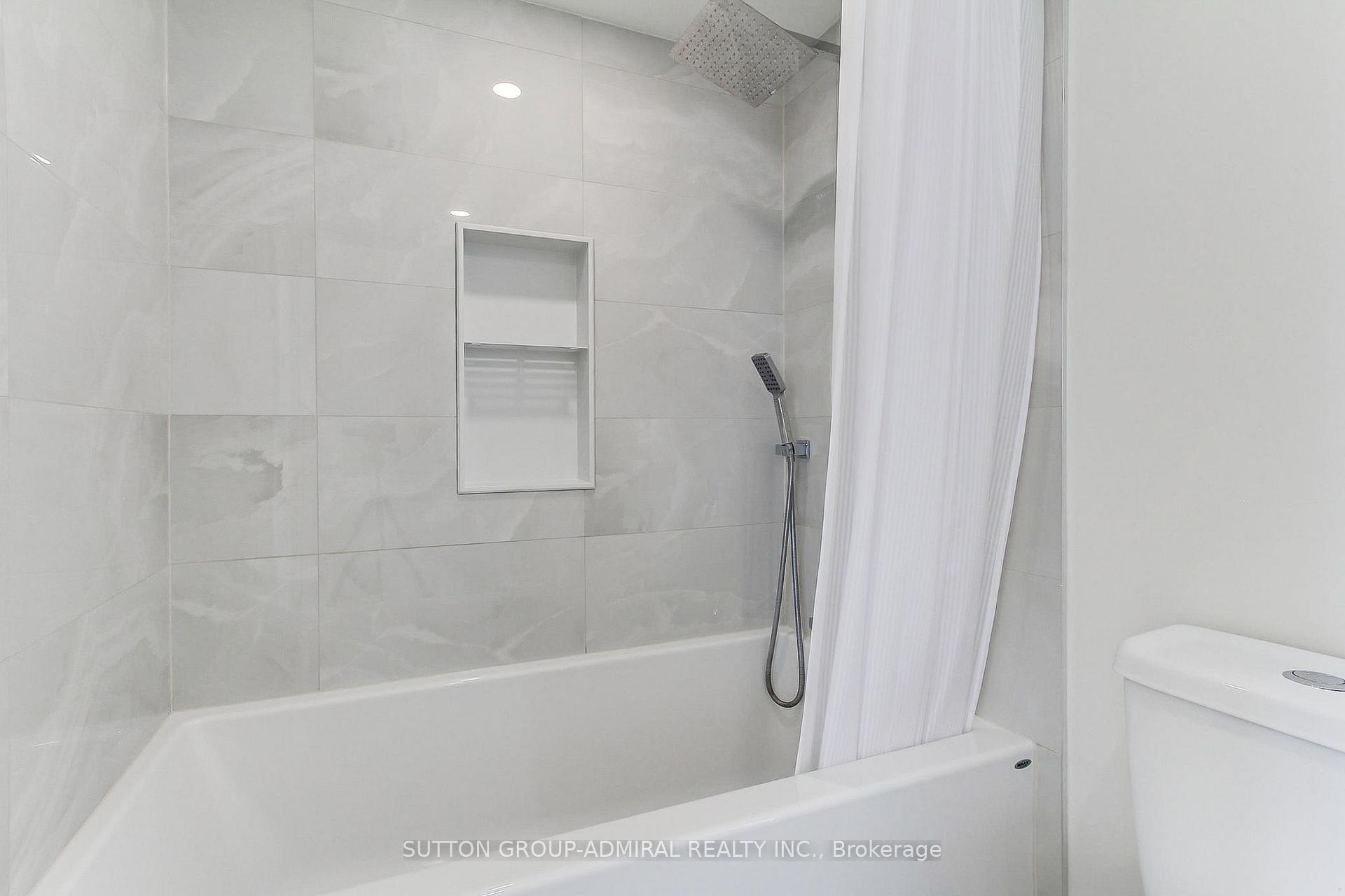 Photo 33 of Unit 905, 50 Disera Drive, Vaughan, Beverley Glen — HOMEH