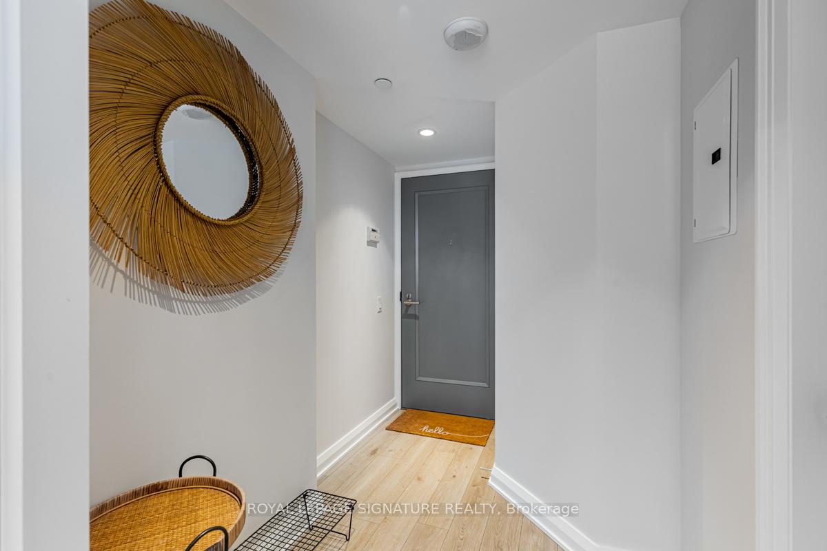 Front of Unit 1814, 155 Yorkville Avenue