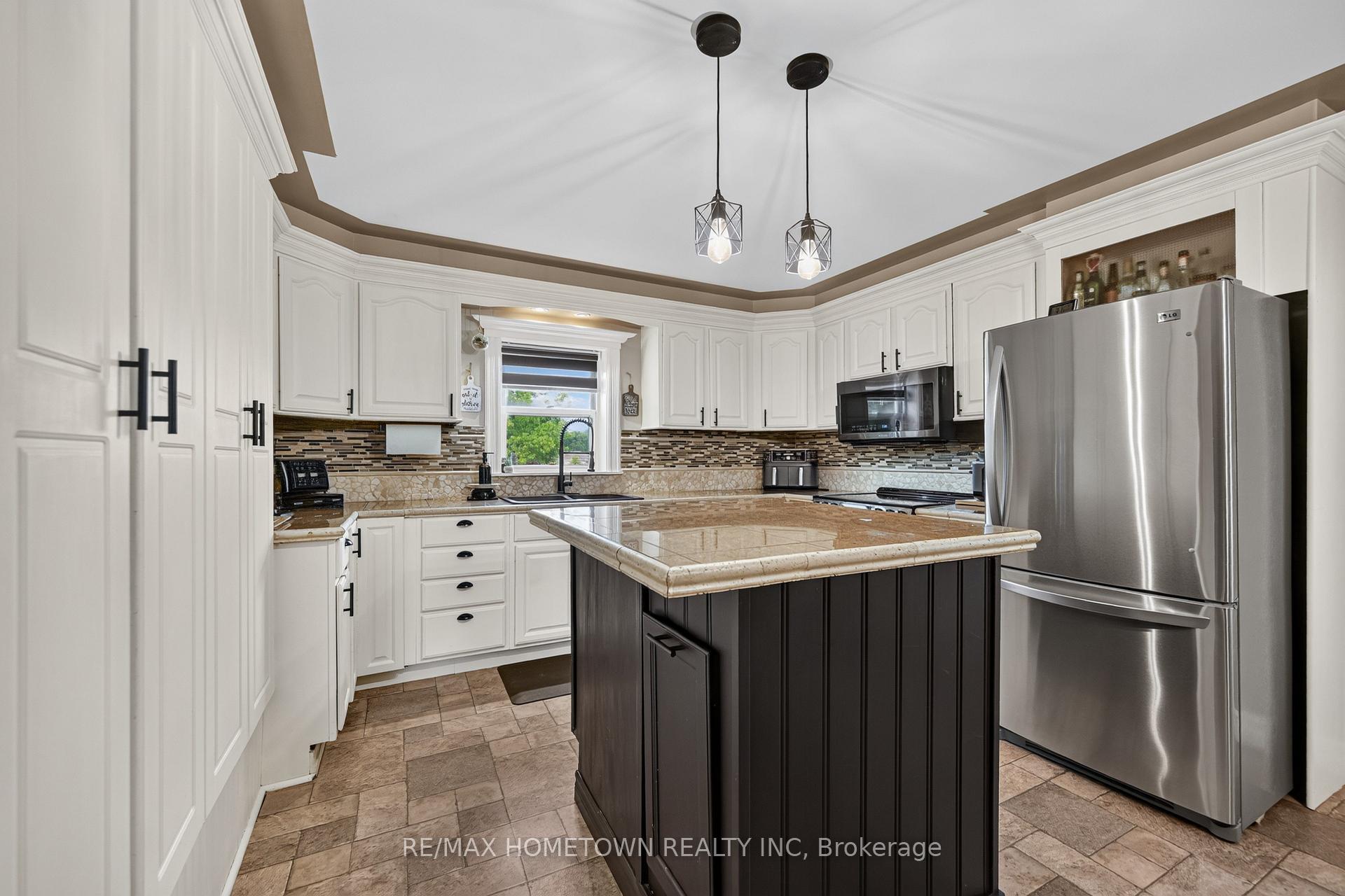Photo 9 of 9142 County Rd 6, Augusta, Augusta Twp — HOMEH