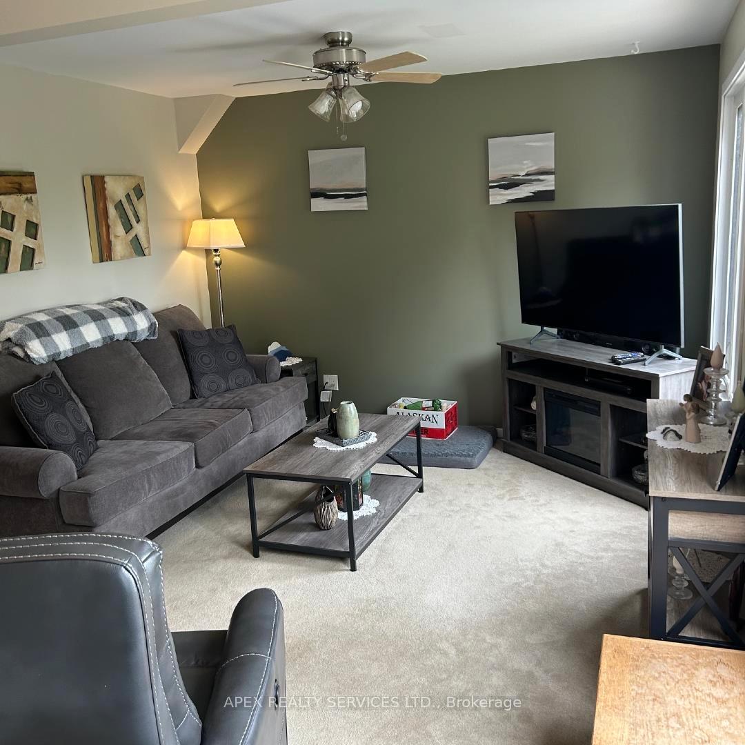 Photo 5 of 490 Van Norman, Thunder Bay, College Heights — HOMEH