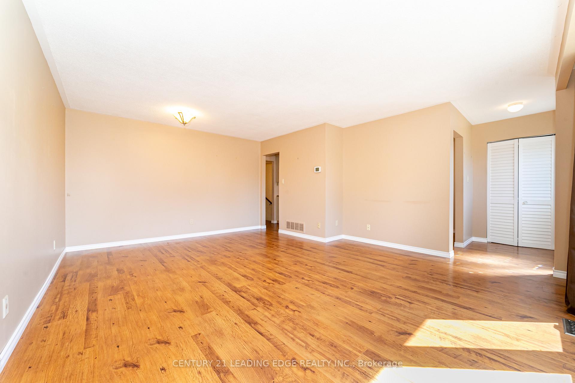 Photo 6 of 815 Douglas Avenue, Pickering, Bay Ridges — HOMEH