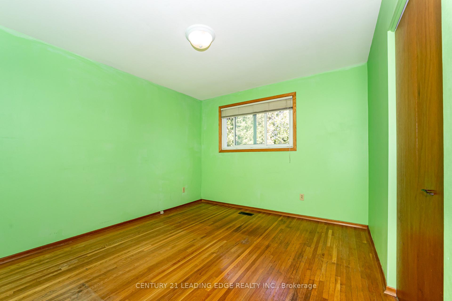 Photo 10 of 815 Douglas Avenue, Pickering, Bay Ridges — HOMEH