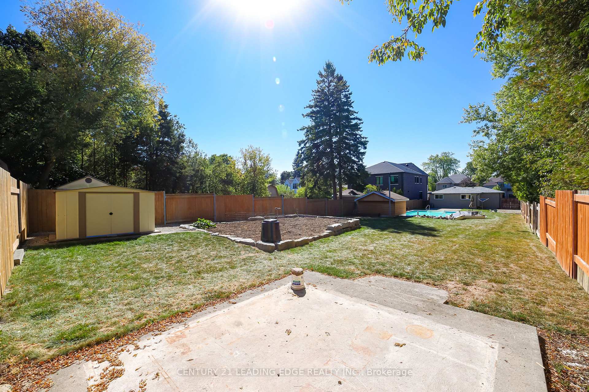 Photo 18 of 815 Douglas Avenue, Pickering, Bay Ridges — HOMEH