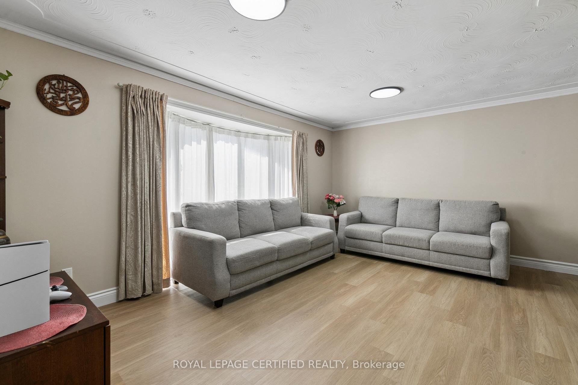 Photo 7 of 1121 Valentine Drive, Cambridge, Lang's Farm — HOMEH