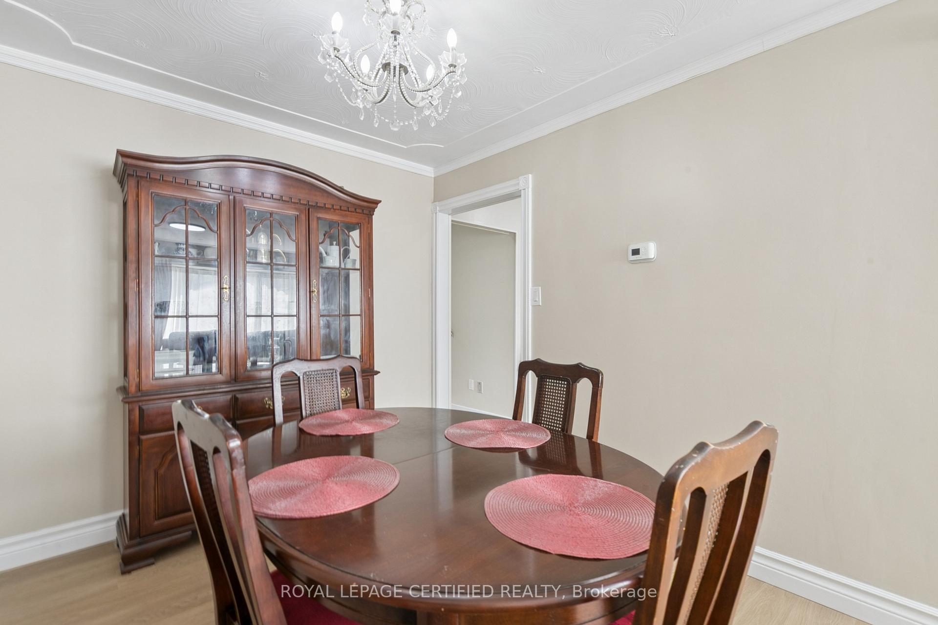 Photo 11 of 1121 Valentine Drive, Cambridge, Lang's Farm — HOMEH