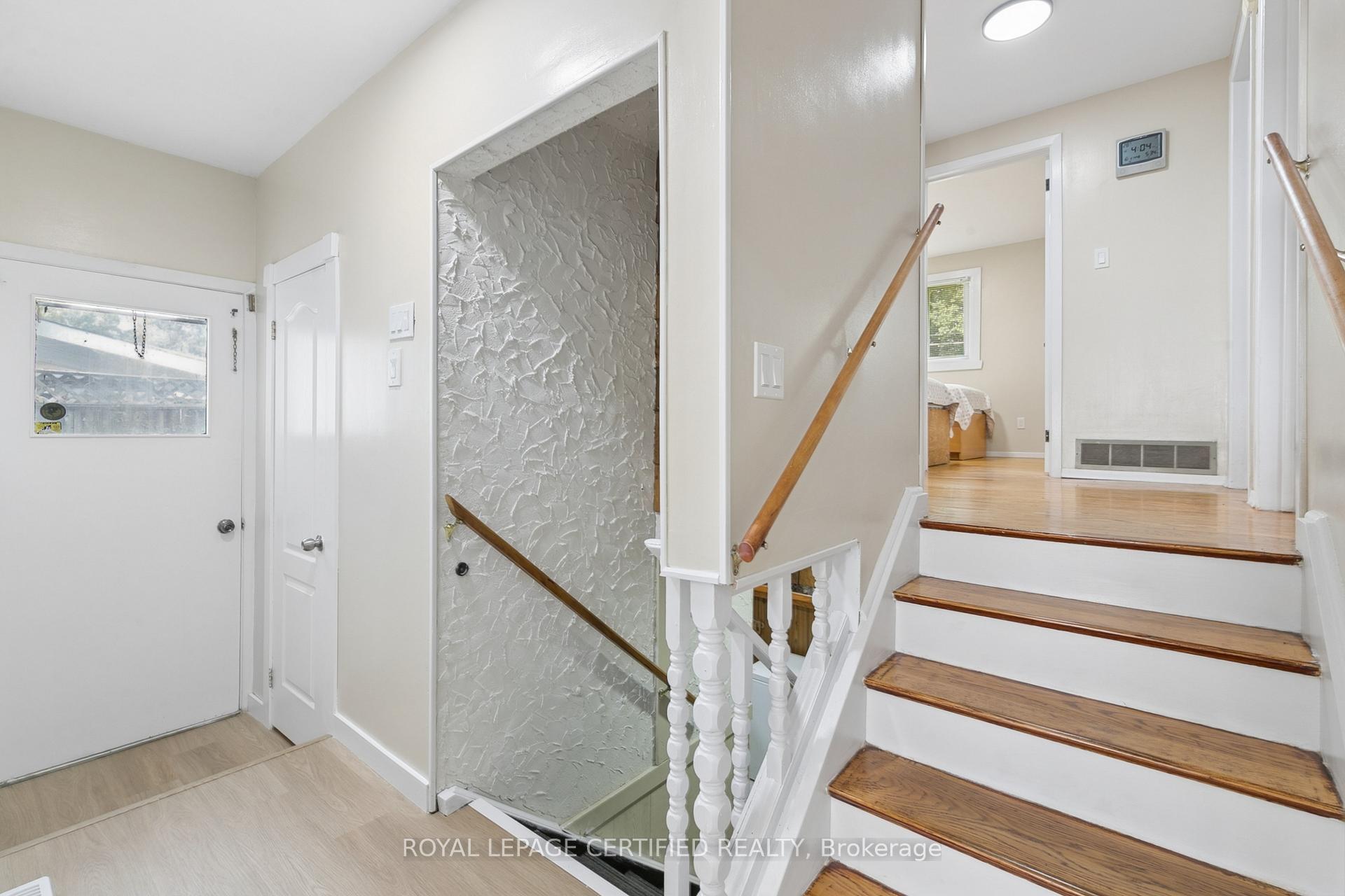 Photo 16 of 1121 Valentine Drive, Cambridge, Lang's Farm — HOMEH
