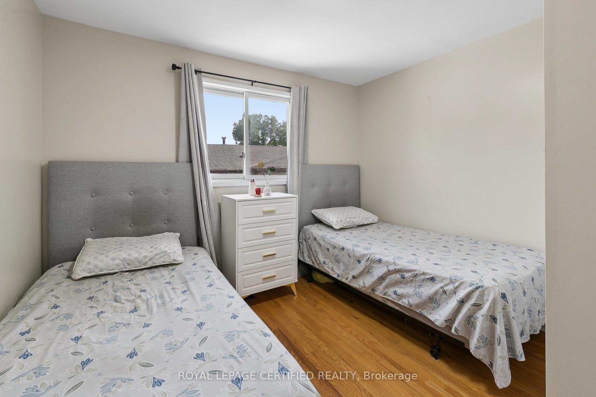 Photo 23 of 1121 Valentine Drive, Cambridge, Lang's Farm — HOMEH