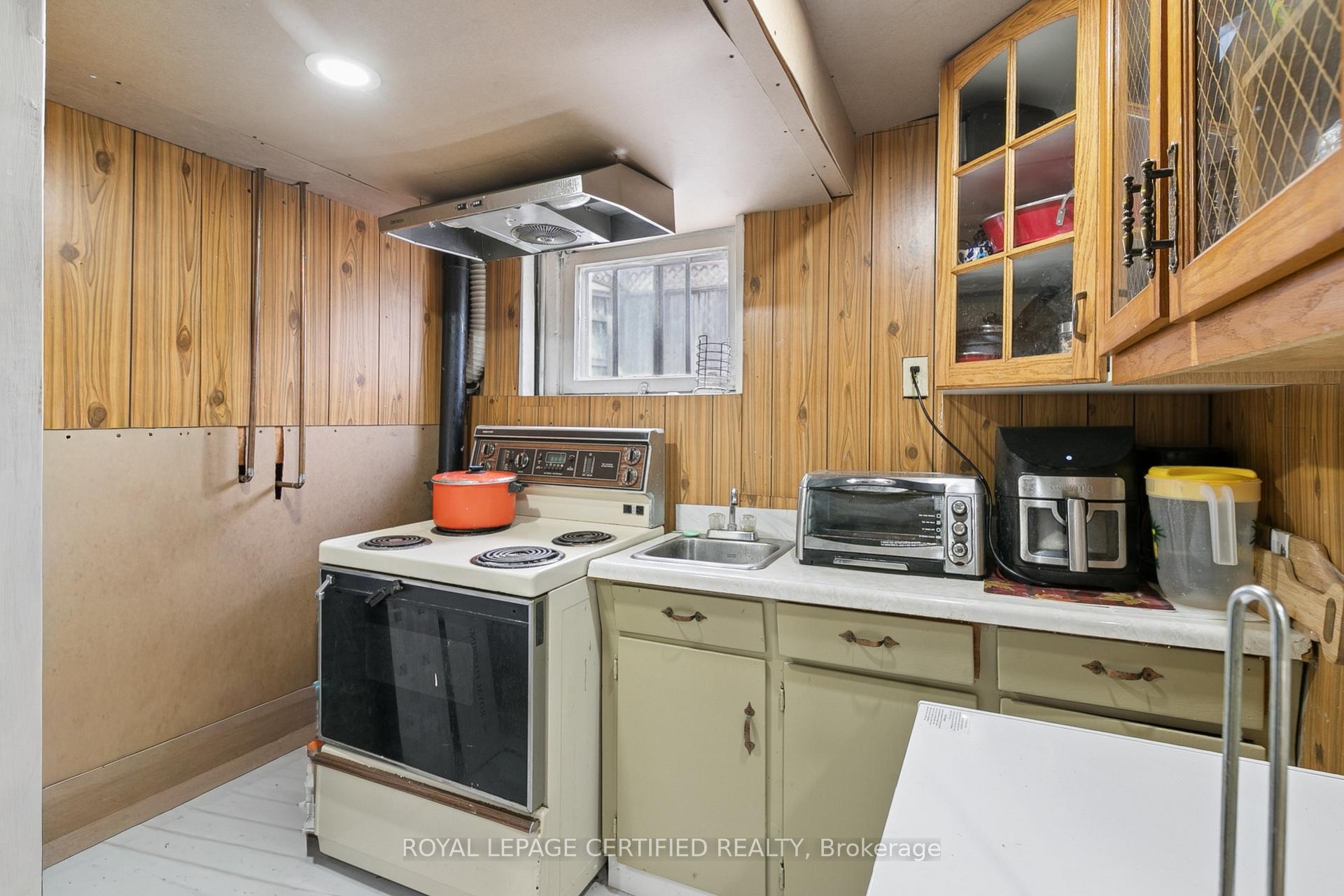 Photo 24 of 1121 Valentine Drive, Cambridge, Lang's Farm — HOMEH