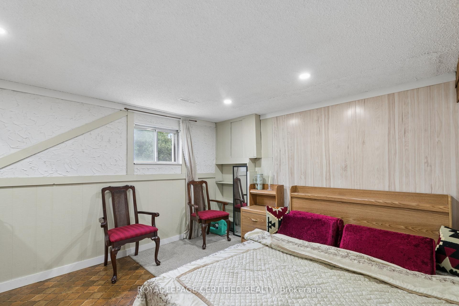 Photo 25 of 1121 Valentine Drive, Cambridge, Lang's Farm — HOMEH