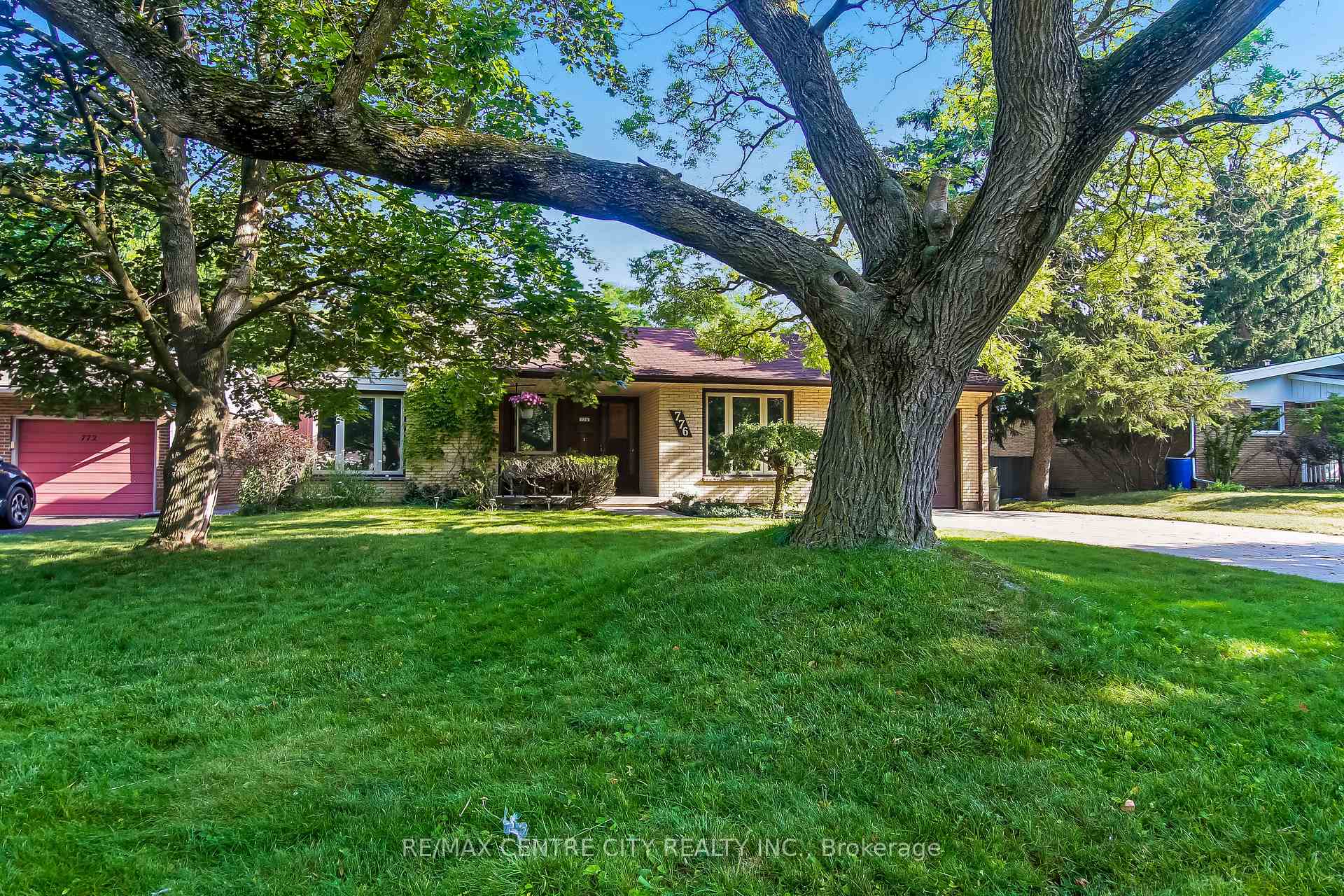 Photo 1 of 776 Headley Drive, London, North O — HOMEH