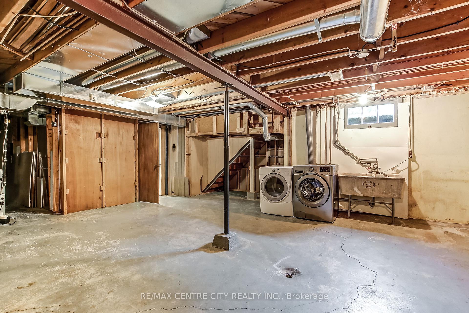 Photo 20 of 776 Headley Drive, London, North O — HOMEH