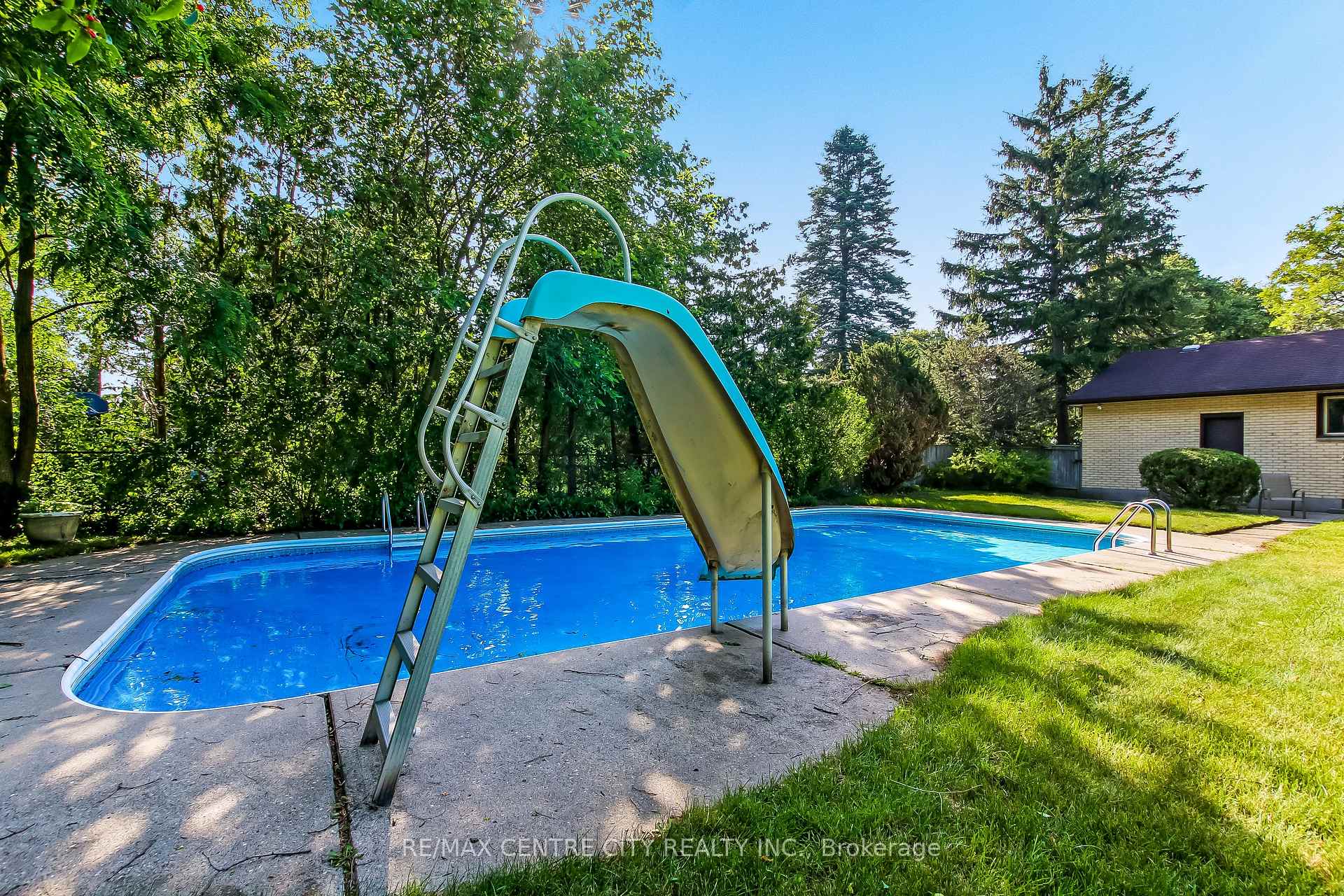 Photo 21 of 776 Headley Drive, London, North O — HOMEH