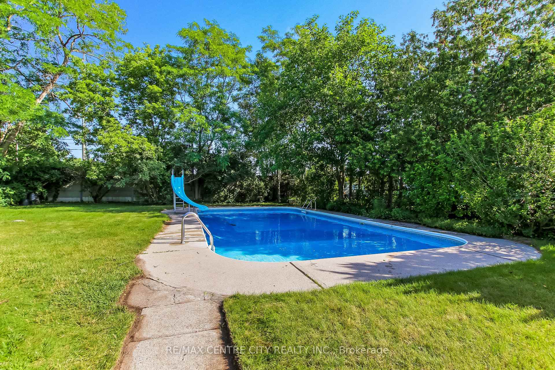 Photo 24 of 776 Headley Drive, London, North O — HOMEH