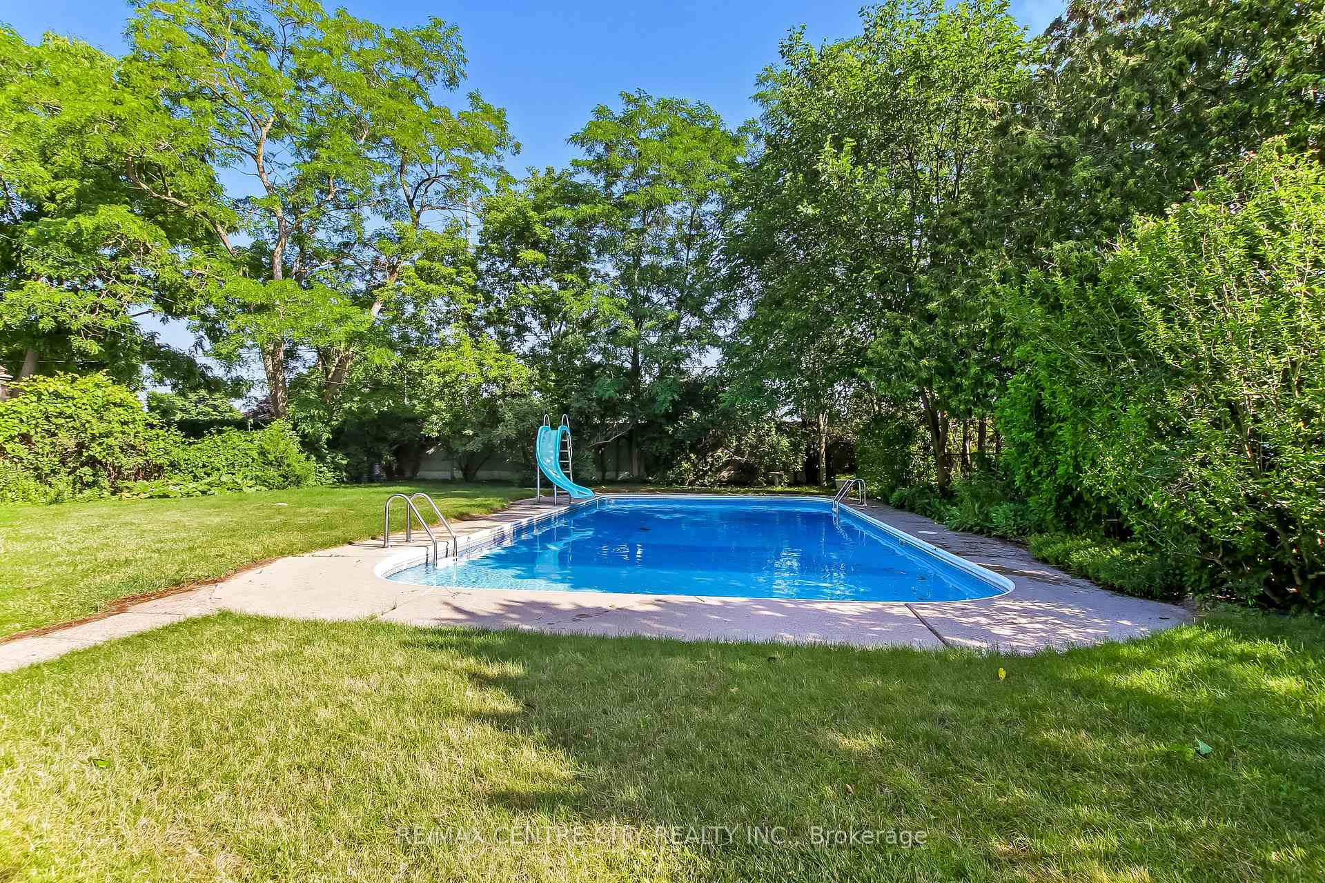 Photo 25 of 776 Headley Drive, London, North O — HOMEH
