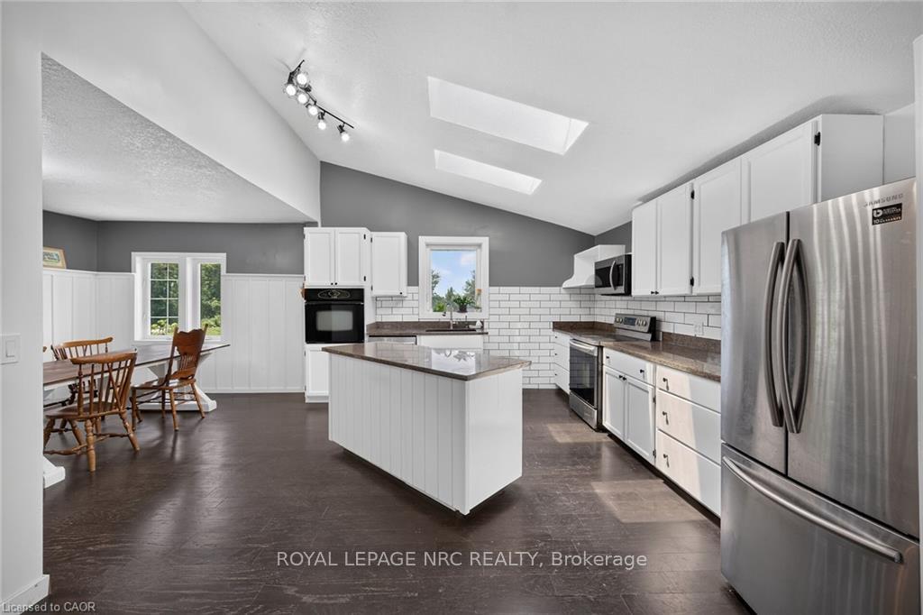 Photo 15 of 647 Bains Road, Haldimand — HOMEH