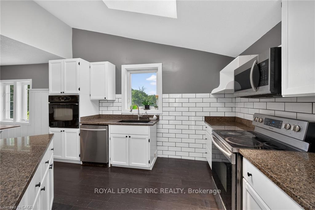 Photo 16 of 647 Bains Road, Haldimand — HOMEH