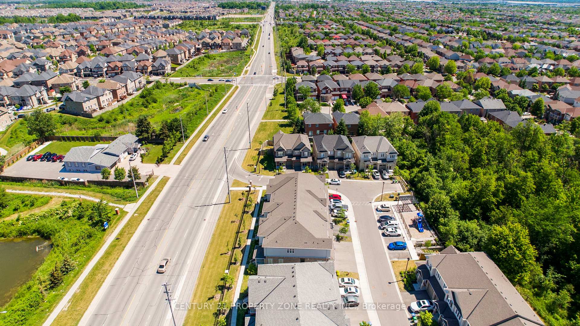 Photo 2 of 68 Brixham Lane, Brampton, Northwest Brampton — HOMEH